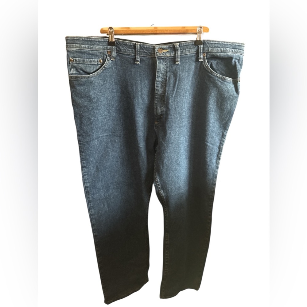 Wrangler Mens Size 46W X 30L Relaxed Fit Blue Jeans Casual Every Day Denim Pants